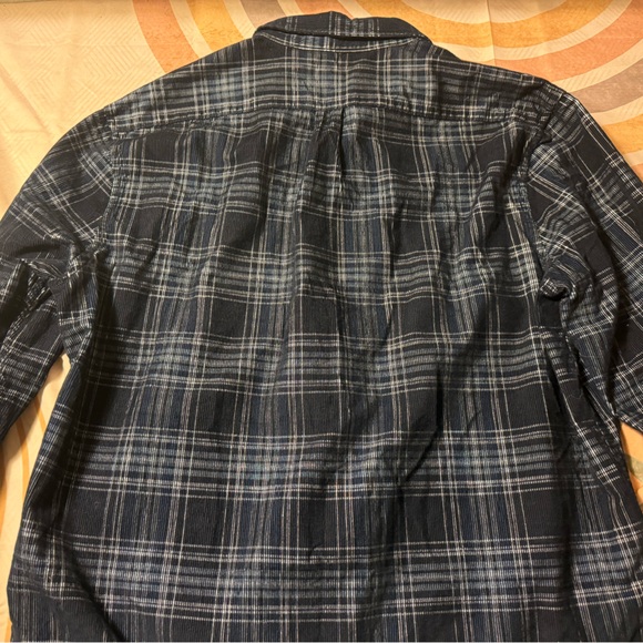 3/$10 Legacy Copper & Oak Navy Blue Plaid Button Down - Picture 6 of 6